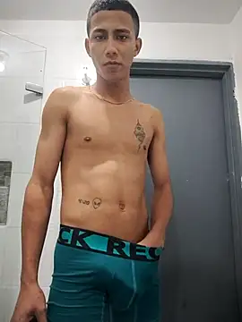 Snapshot of Davig4 chatting on October 9, 4:39 am Davig4 online show from October 9, 4:39 am