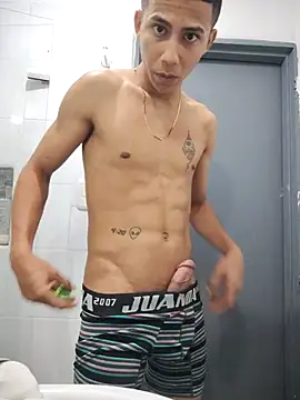 Snapshot of Davig4 chatting on September 28, 3:15 am Davig4 online show from September 28, 3:15 am