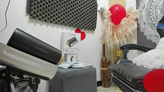 nextboywell1 online show from February 14, 8:59 pm