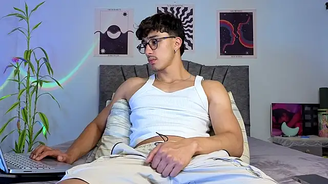 LatinReall online show from November 10, 11:31 pm