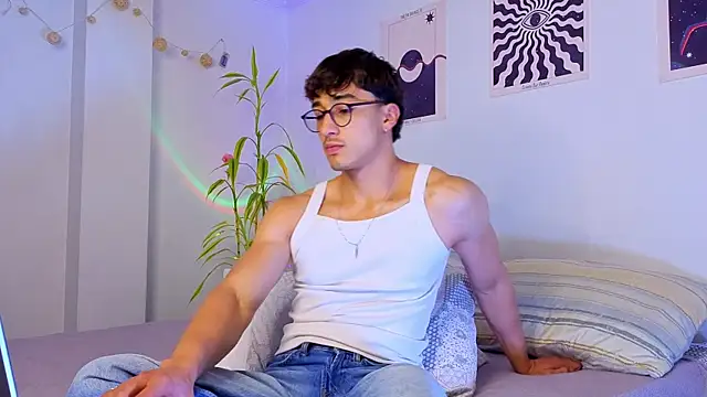 LatinReall online show from September 14, 11:40 pm