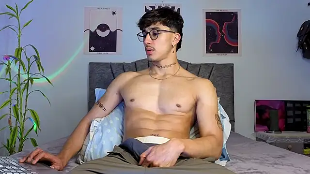 LatinReall online show from November 4, 12:44 am