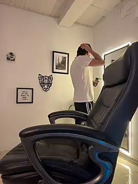 Elian savoy online show from October 22, 11:52 pm