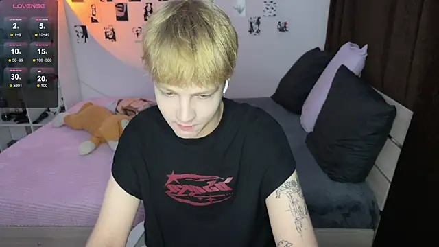 Snapshot of olivertasty chatting on September 11, 3:55 pm olivertasty online show from September 11, 3:55 pm