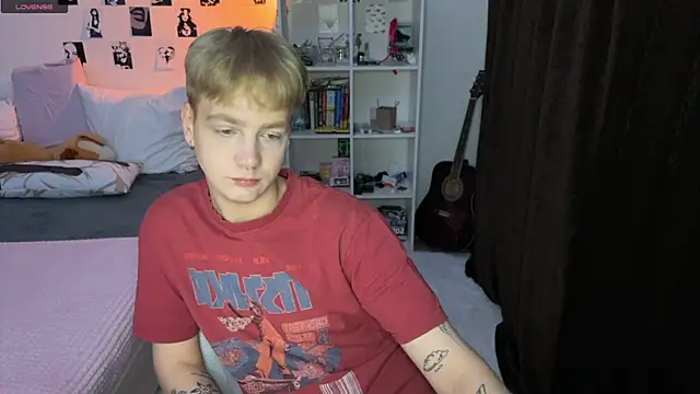 Snapshot of olivertasty chatting on October 7, 9:41 pm olivertasty online show from October 7, 9:41 pm