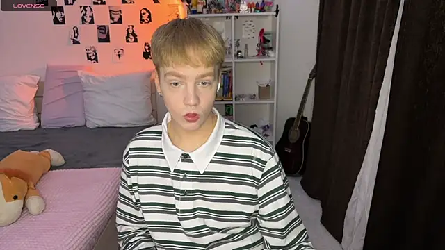 Snapshot of olivertasty chatting on October 9, 6:02 pm olivertasty online show from October 9, 6:02 pm