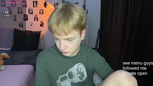 Snapshot of olivertasty chatting on October 16, 4:59 pm olivertasty online show from October 16, 4:59 pm