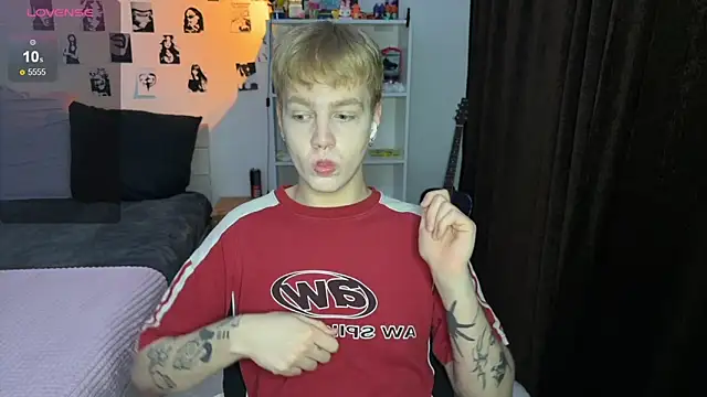 Snapshot of olivertasty chatting on October 15, 4:58 pm olivertasty online show from October 15, 4:58 pm