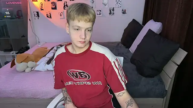 Snapshot of olivertasty chatting on September 22, 7:19 am olivertasty online show from September 22, 7:19 am