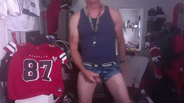 Snapshot of DILFJockDad87 chatting on September 27, 8:39 pm DILFJockDad87 online show from September 27, 8:39 pm