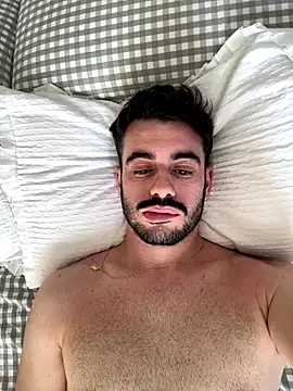 Carl242000 online show from October 14, 8:43 am