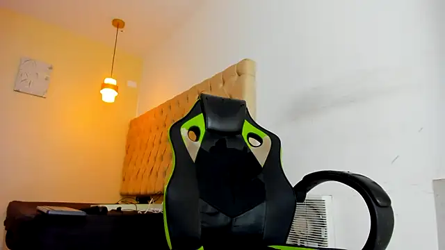 Darkknightx01 online show from October 16, 1:35 am