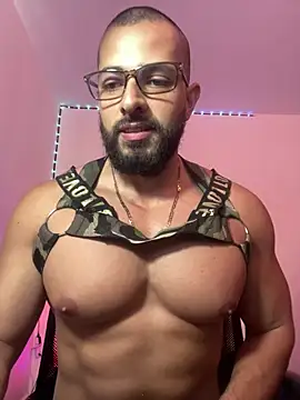 magnumchris online show from June 24, 1:58 pm