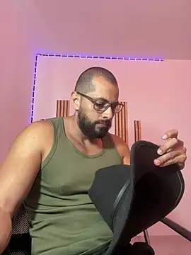 magnumchris online show from July 14, 7:53 pm