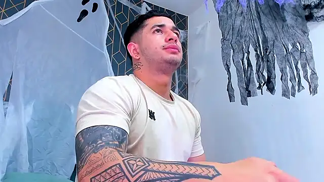 king falconer online show from October 23, 3:32 am