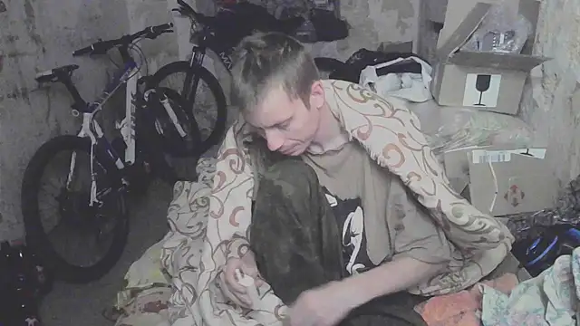 Snapshot of makarov1993 chatting on September 25, 3:44 pm makarov1993 online show from September 25, 3:44 pm