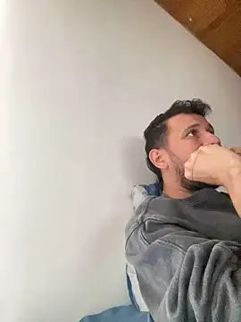 Michaell Spinelly online show from September 16, 7:04 pm