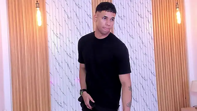 thomas walker0 online show from January 5, 5:27 pm