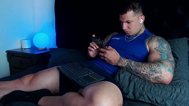 Shane Clay online show from May 31, 6:42 pm