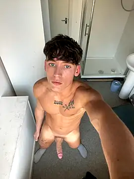 naughtyboy0124 online show from November 25, 3:03 pm