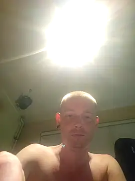 piercingpik online show from June 21, 10:15 pm