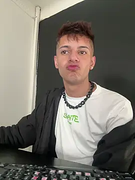 YEICK-17 online show from March 10, 7:09 pm