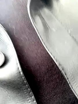 YEICK-17 online show from December 2, 6:33 pm