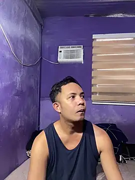 hotcumboi69 online show from February 22, 3:52 am