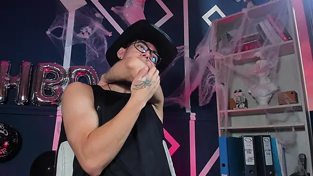 etham wolf  online show from October 28, 1:24 pm