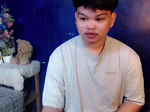 Reynelcock online show from April 13, 5:35 pm