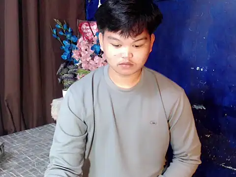 Reynelcock online show from March 4, 4:47 pm