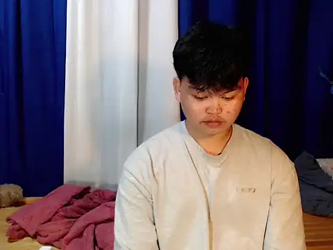 Reynelcock online show from December 1, 3:48 pm