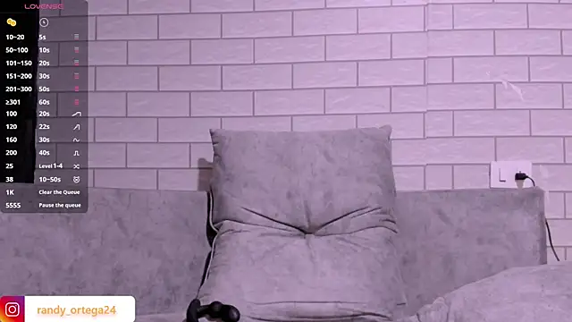 Snapshot of randyortega1 chatting on October 18, 9:42 pm randyortega1 online show from October 18, 9:42 pm