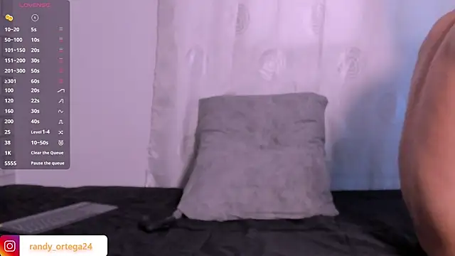 Snapshot of randyortega1 chatting on September 18, 11:18 pm randyortega1 online show from September 18, 11:18 pm