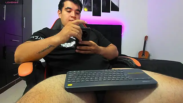 thiago  cp01 online show from May 30, 5:40 am