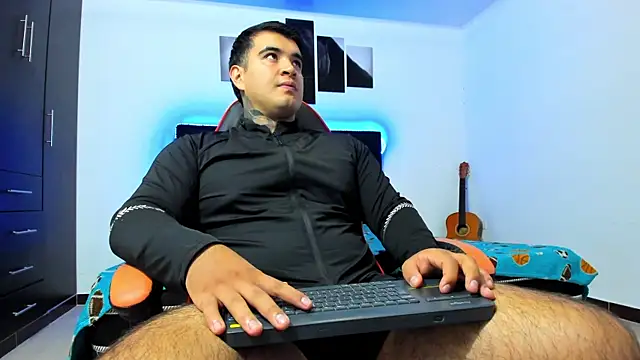 thiago  cp01 online show from March 10, 7:03 am