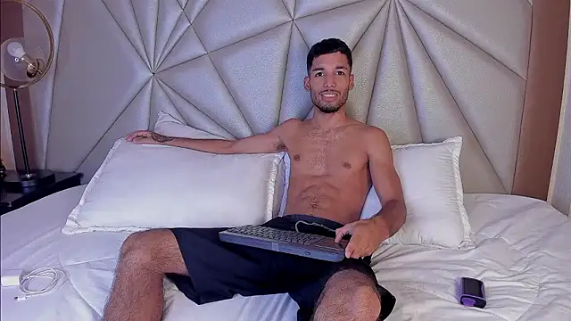 Thiagoferreti online show from February 25, 4:13 am