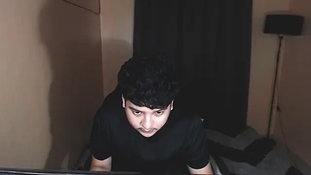 Snapshot of Prince_Killian chatting on October 1, 10:25 pm Prince Killian online show from October 1, 10:25 pm