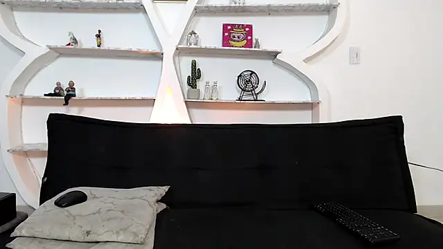 PRETTY SEX1 online show from November 17, 1:25 pm