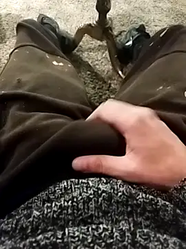 idhem   31 online show from March 10, 7:31 pm