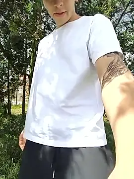 Thomasjons  online show from June 6, 4:13 pm