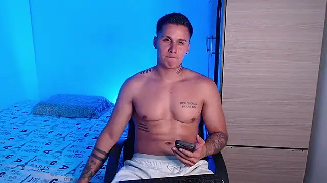 valentinosex1 online show from May 15, 11:13 pm