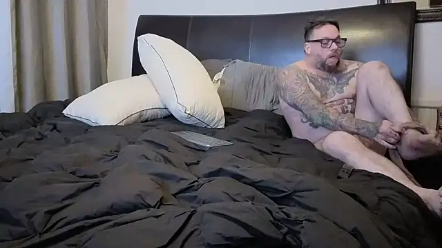 pantyhoselover54 online show from November 14, 6:16 am