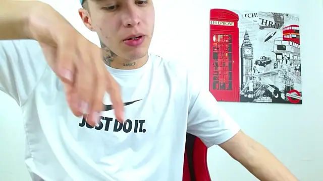 Cumandres18 online show from February 12, 3:29 pm