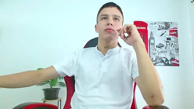 Cumandres18 online show from December 4, 2:46 pm