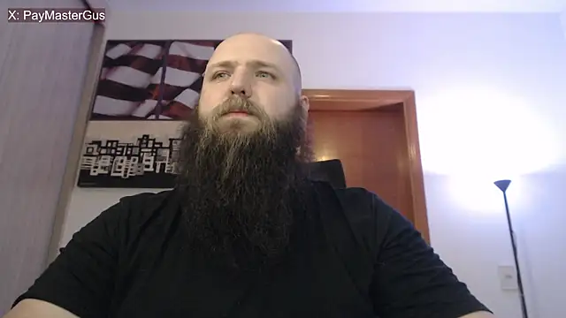 Snapshot of PayMasterGus chatting on October 5, 4:38 am PayMasterGus online show from October 5, 4:38 am
