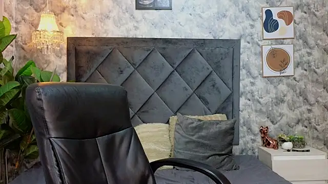 Apolo rousse1 online show from November 5, 9:50 pm