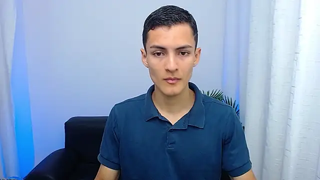 Snapshot of Matiius18 chatting on October 16, 1:41 pm Matiius18 online show from October 16, 1:41 pm