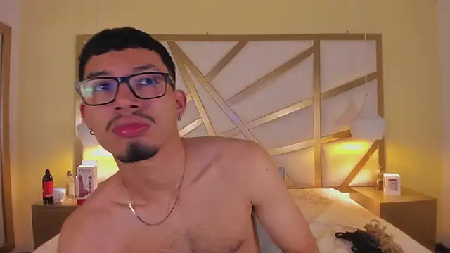 Jaxon Carter online show from April 6, 2:30 am