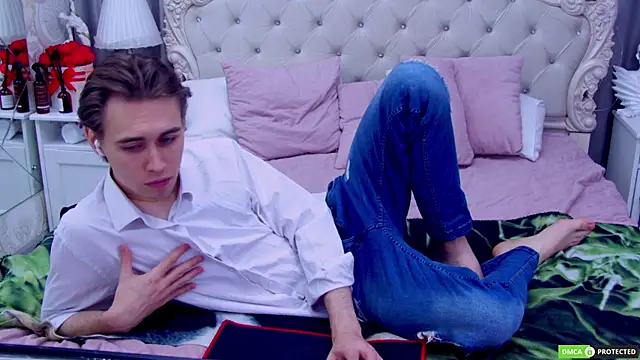 WilliamDyson online show from November 1, 3:10 am